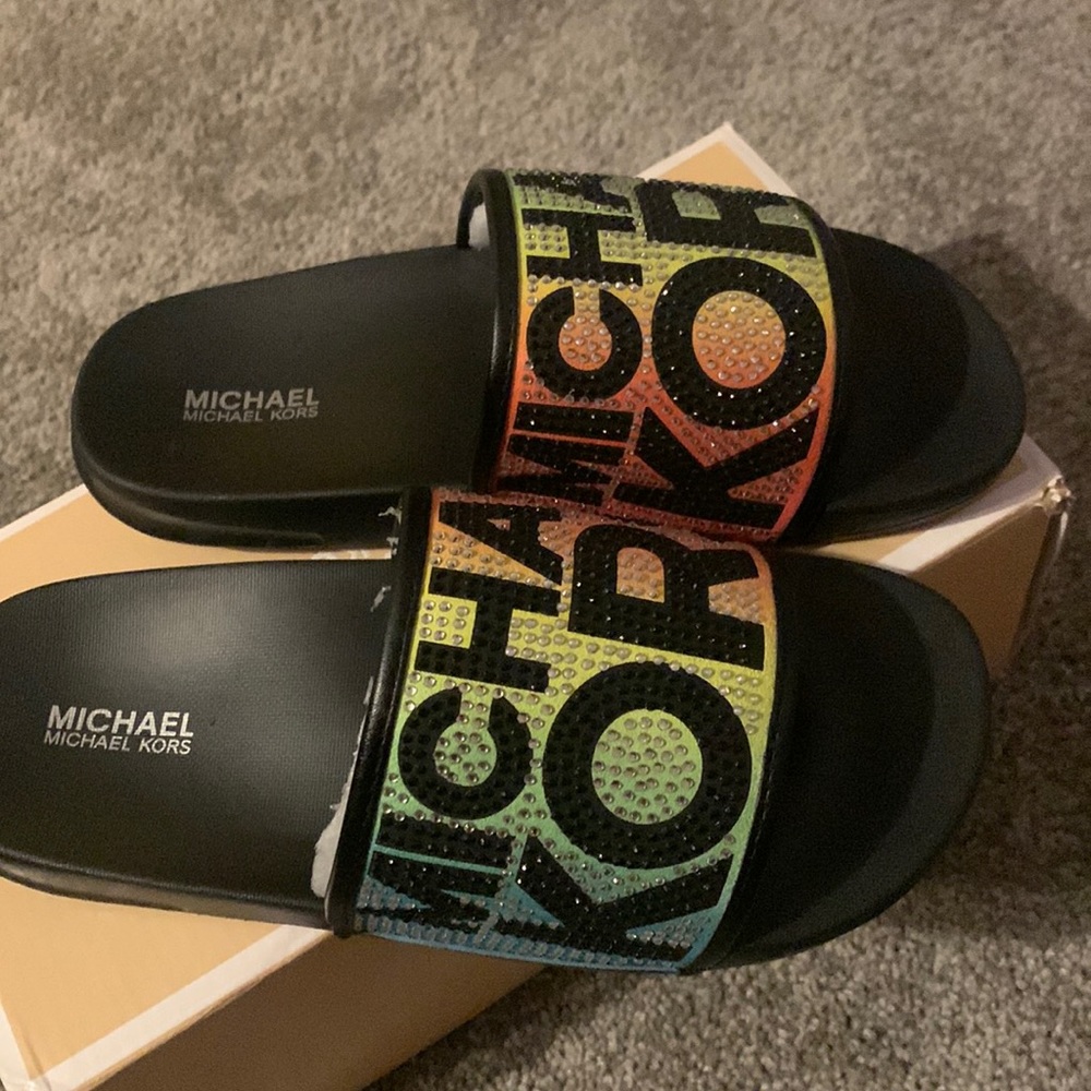 Brand New Pair Of Michael Kors Kids Sandals.